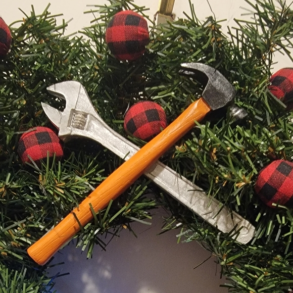 Winter Lighted Wreath Truck Santa Tree Tools - Picture 6 of 6